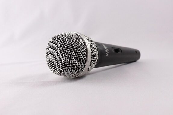 mic-4632231_640.jpg
